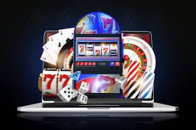 Người chơi Việt Nam trải nghiệm slot online tại 7m cn ma cao trên điện thoại